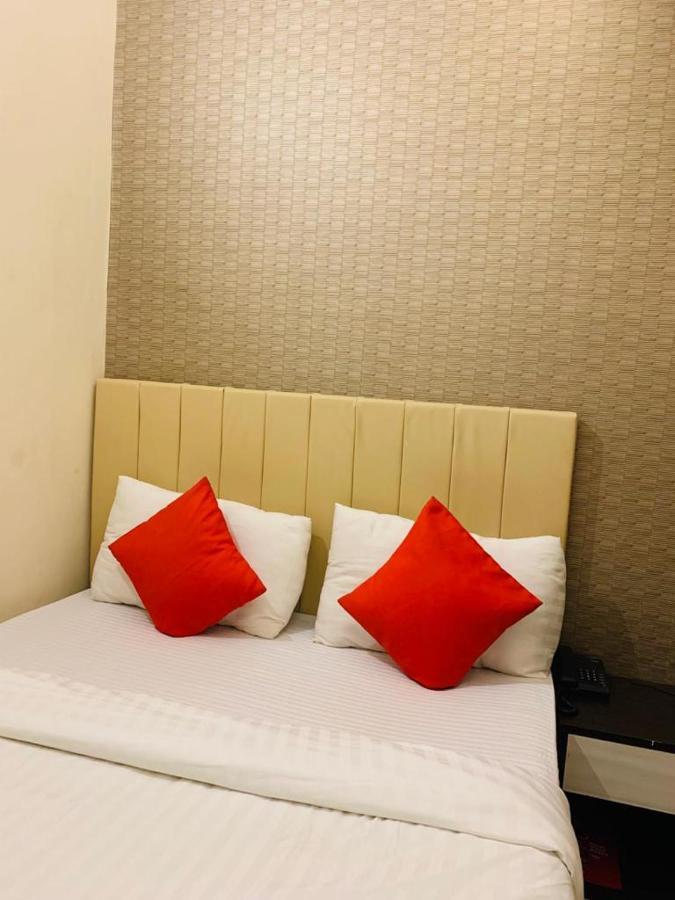 Hotel Kewal Palace พาราณสี ภายนอก รูปภาพ